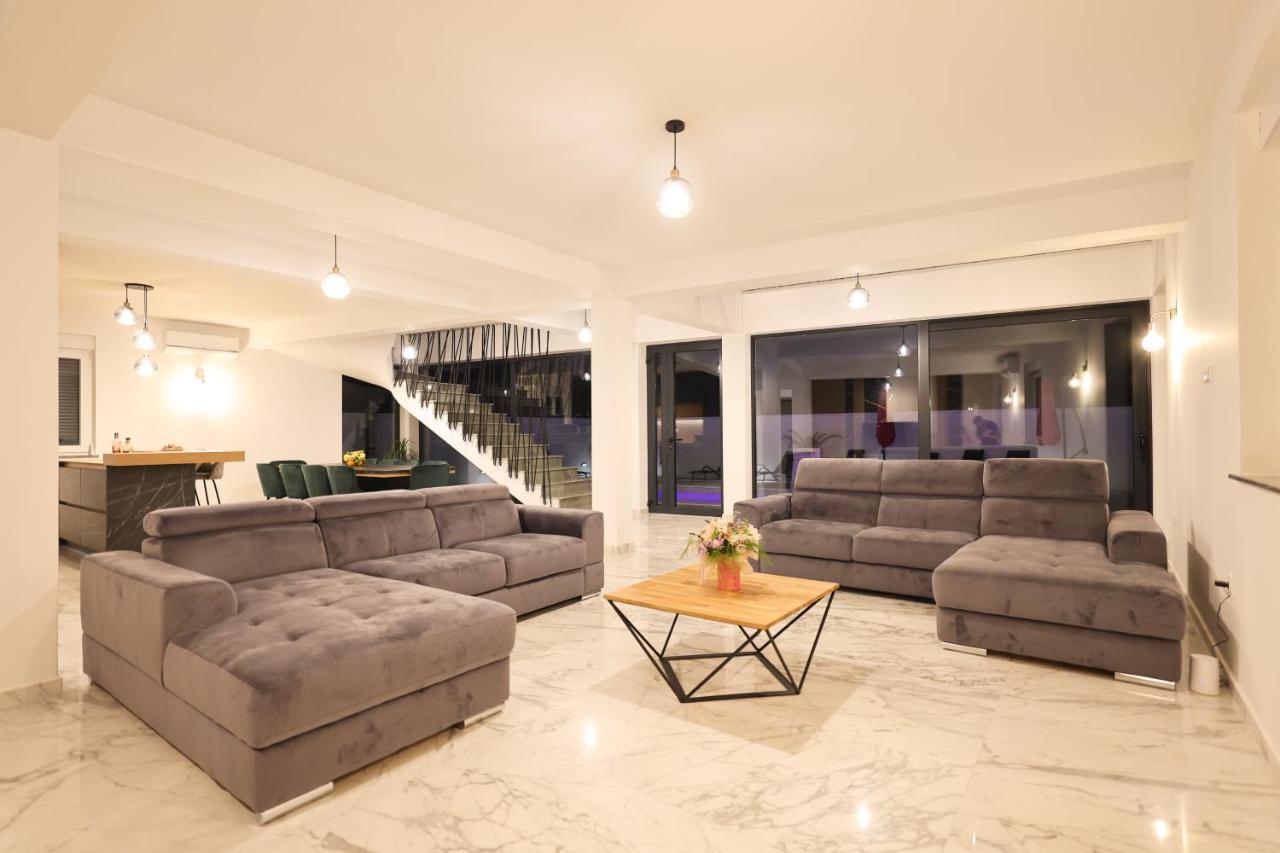 Rhapsody In Green - Luxury Villa In Zadar Crno Εξωτερικό φωτογραφία