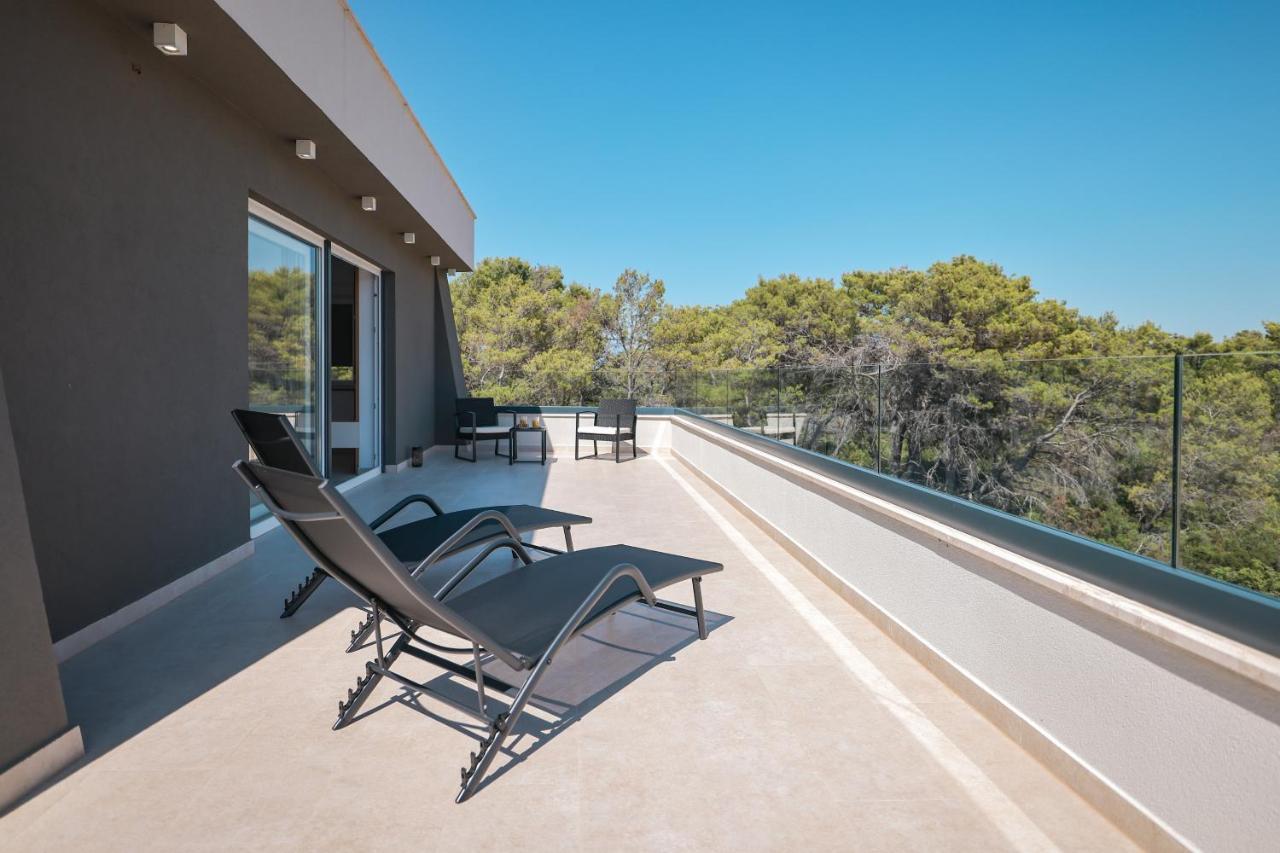 Rhapsody In Green - Luxury Villa In Zadar Crno Εξωτερικό φωτογραφία