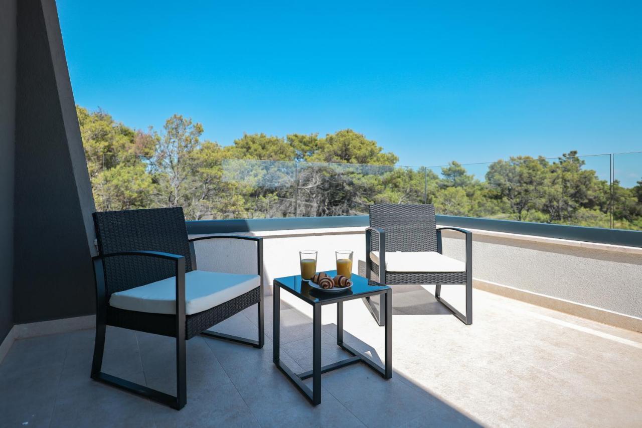 Rhapsody In Green - Luxury Villa In Zadar Crno Εξωτερικό φωτογραφία