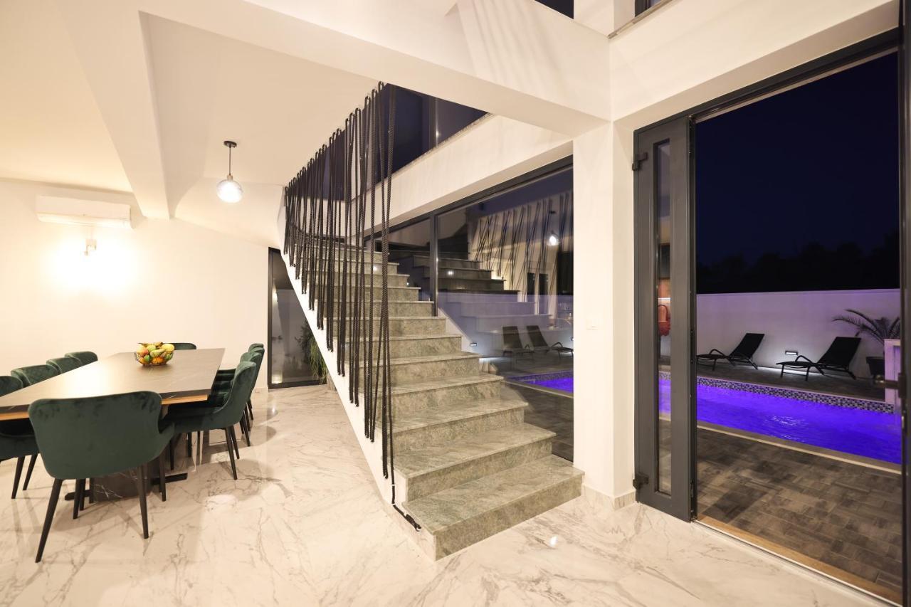 Rhapsody In Green - Luxury Villa In Zadar Crno Εξωτερικό φωτογραφία