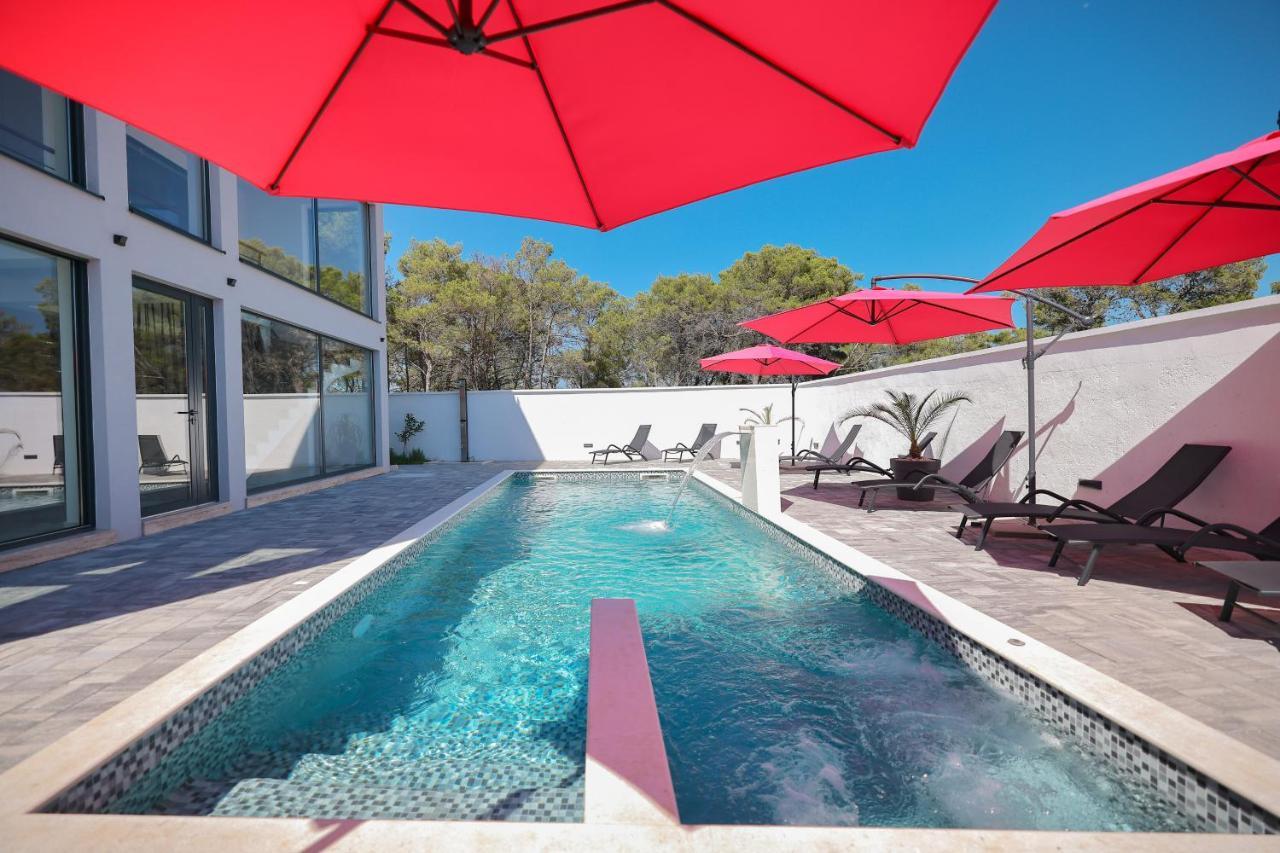 Rhapsody In Green - Luxury Villa In Zadar Crno Εξωτερικό φωτογραφία